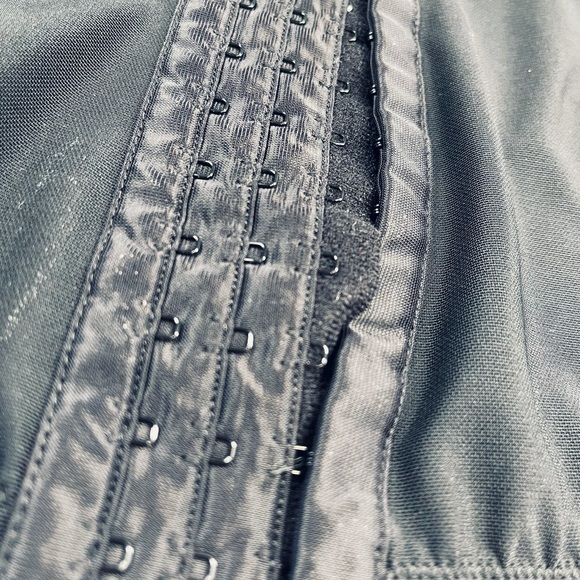 Torrid black satin and sheer bustier - Picture 3 of 9